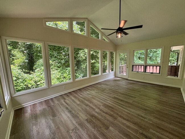 Building Photo - Renovated 4/3 House in North Hills- $1,995
