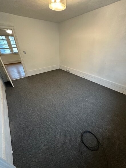 Building Photo - 53 Hoffman St