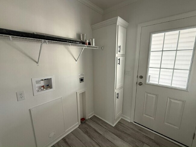 Building Photo - 3528 Vine Trl