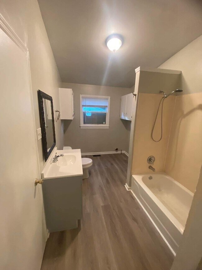 Building Photo - 3004 Taylor Blvd