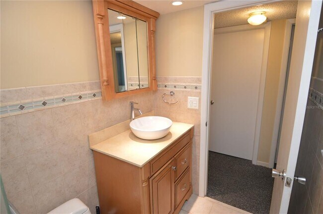 Building Photo - 12760 Indian Rocks Rd