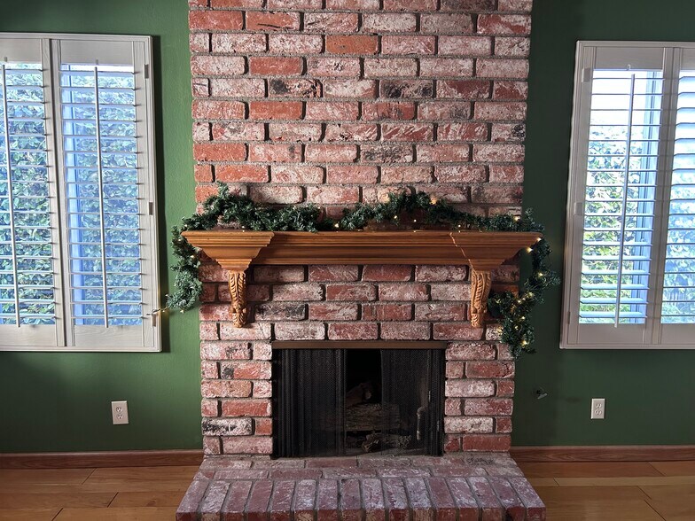 Building Photo - 876 Palmer Ave