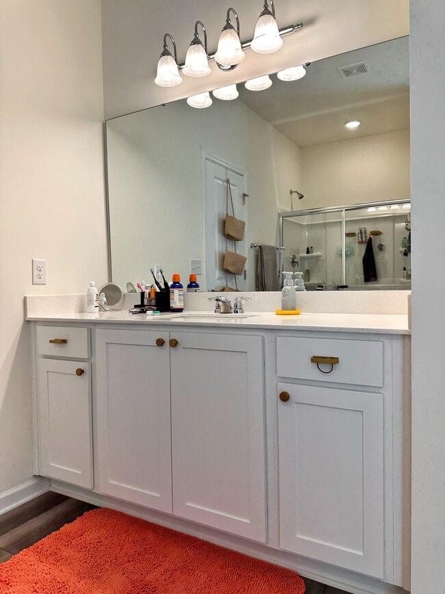 Building Photo - 1002 Rodanthe Dr