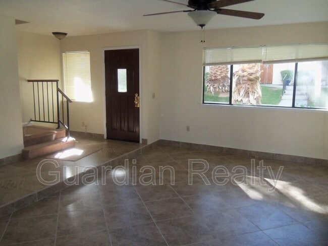 Primary Photo - 2639 Jacyra Ave