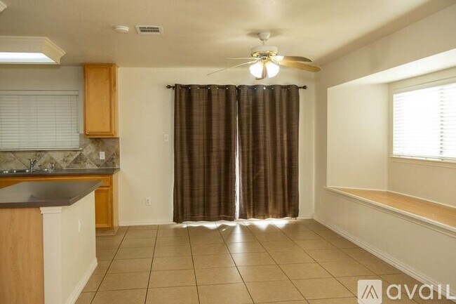 Building Photo - 1613 Apollo Cir