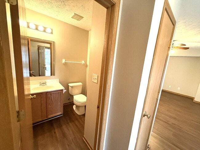 Building Photo - Beautiful 3 Bedroom Single Family Home in ...