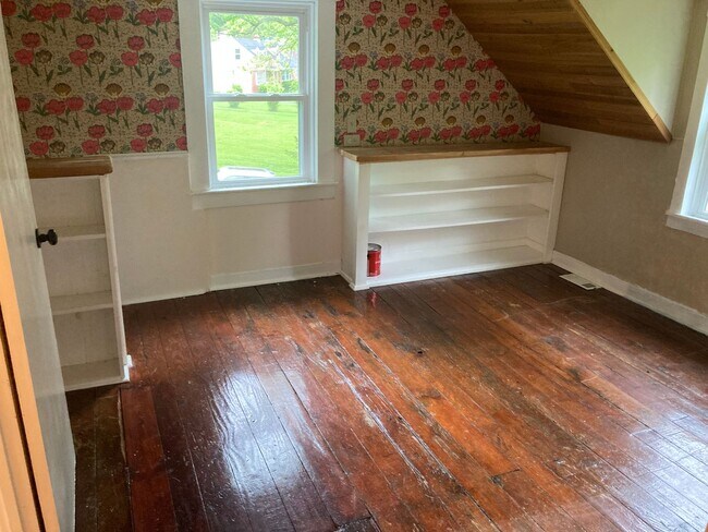 Building Photo - Charming 2 Bedroom/1.5 Bathroom Home in Cockeysville, MD!
