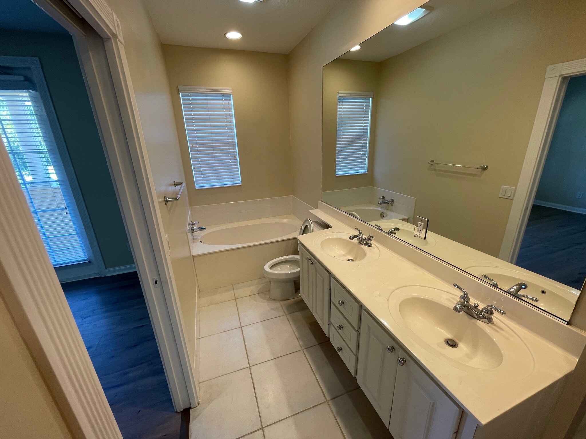 Building Photo - 7604 Andora Dr