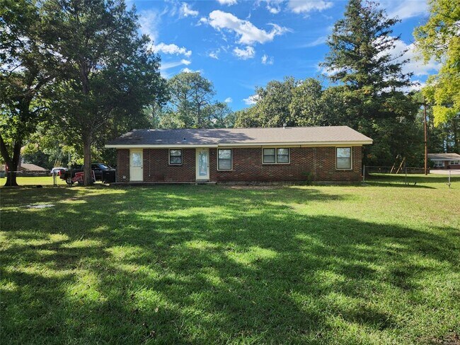 Building Photo - 606 Fairview Ave