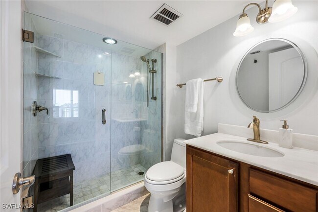 Building Photo - 2750 Gulf Shore Blvd N