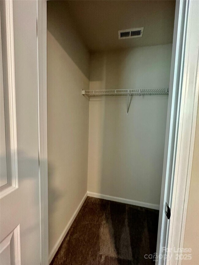 Building Photo - 389 Runner Stone Ln