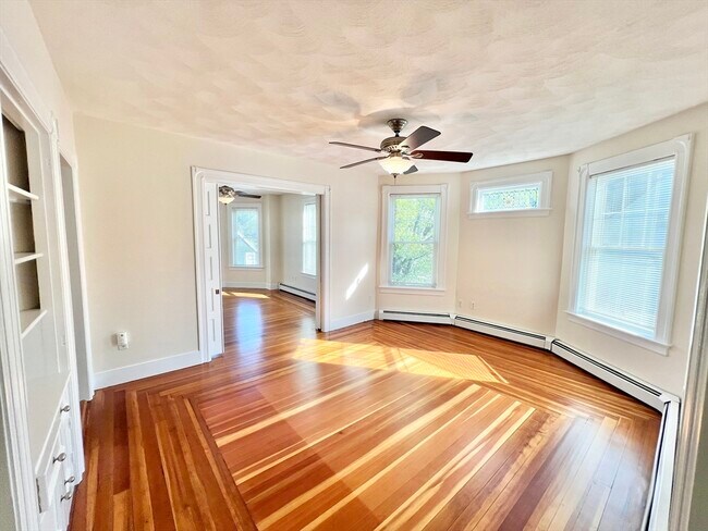 Primary Photo - 19 Allen Ave