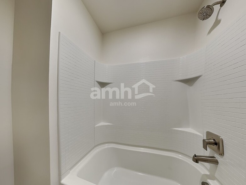 Building Photo - 4229 177th St E