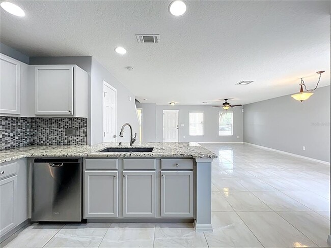 Building Photo - 12625 Tanja King Blvd