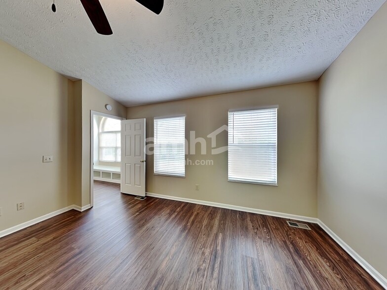 Building Photo - 1081 Dunstan Ct