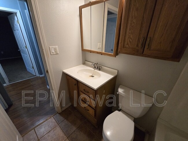 Building Photo - 1407 Robin Rd
