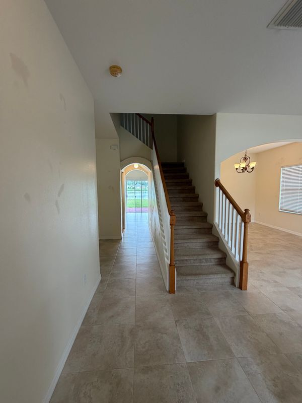 Building Photo - 31037 Baclan Dr