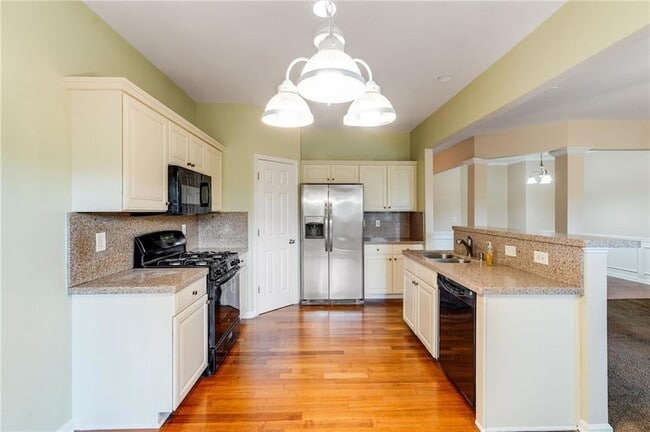 Building Photo - 1817 Waterside Dr