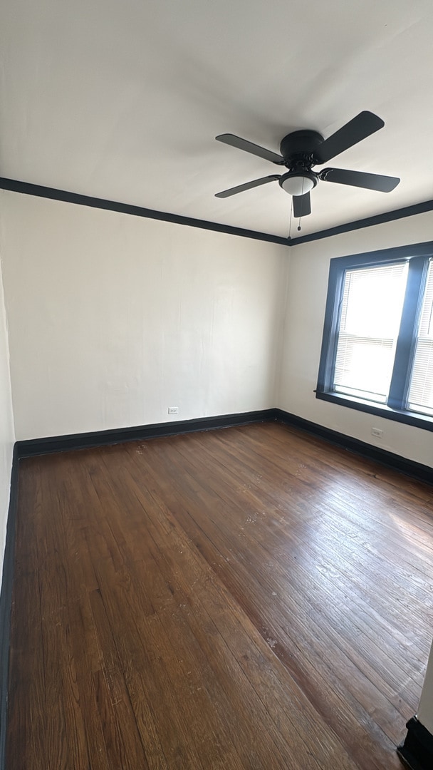 Building Photo - 7357 S St Lawrence Ave