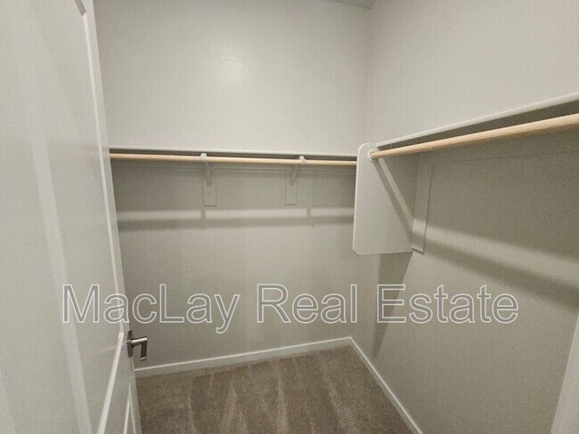 Building Photo - 33723 Blackwell Dr