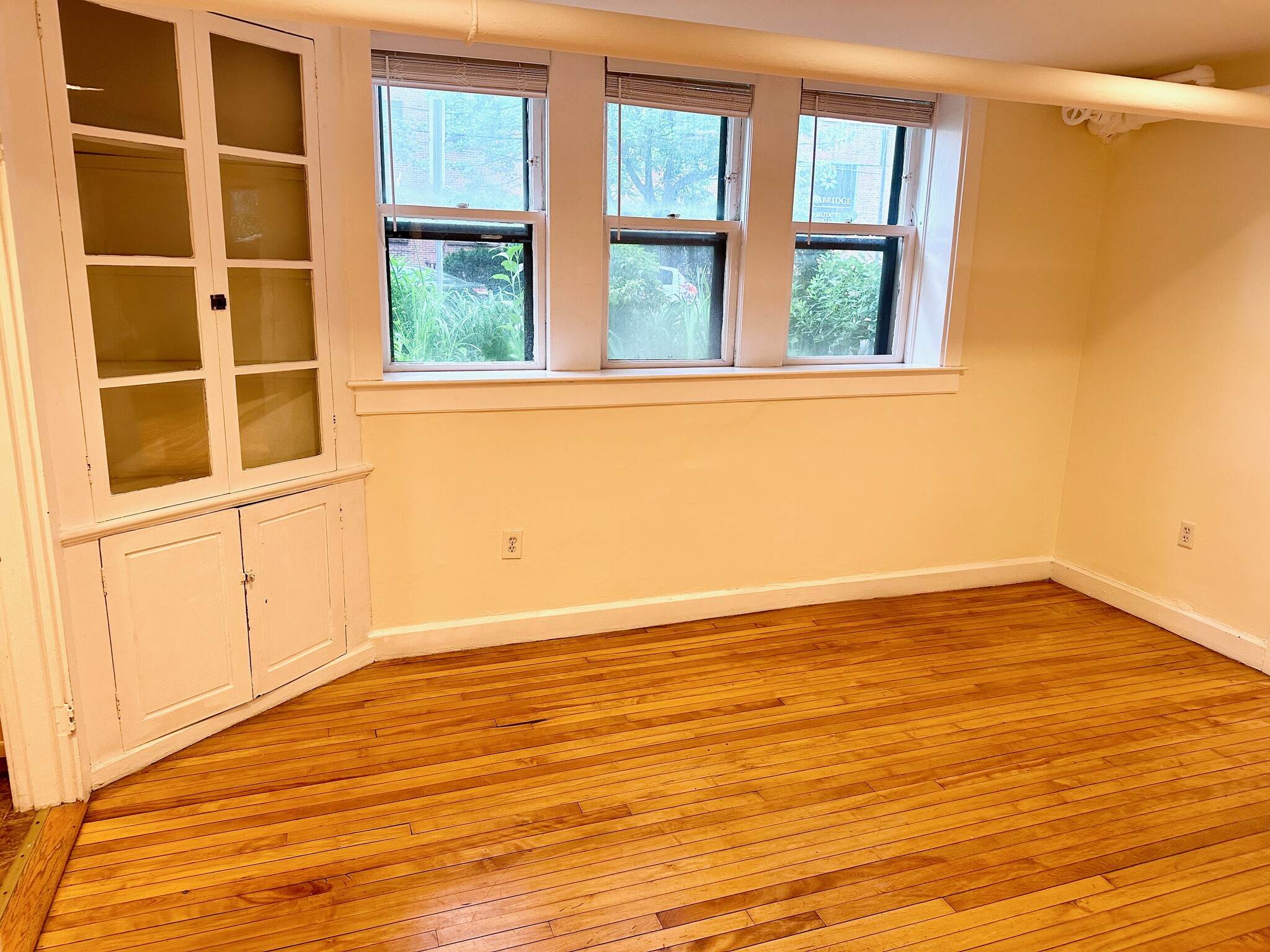 Living room - 10 Dana Street