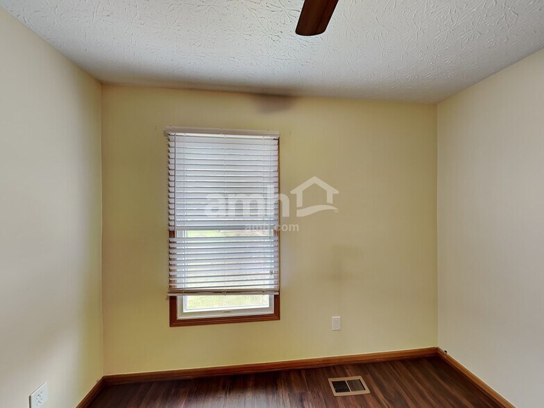 Building Photo - 7786 Waggoner Chase Blvd