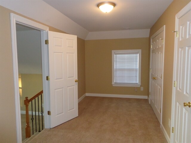 Building Photo - 922 Stewart Valley Dr