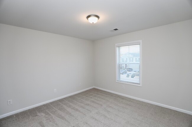 Building Photo - 1960 Barnhart Dr