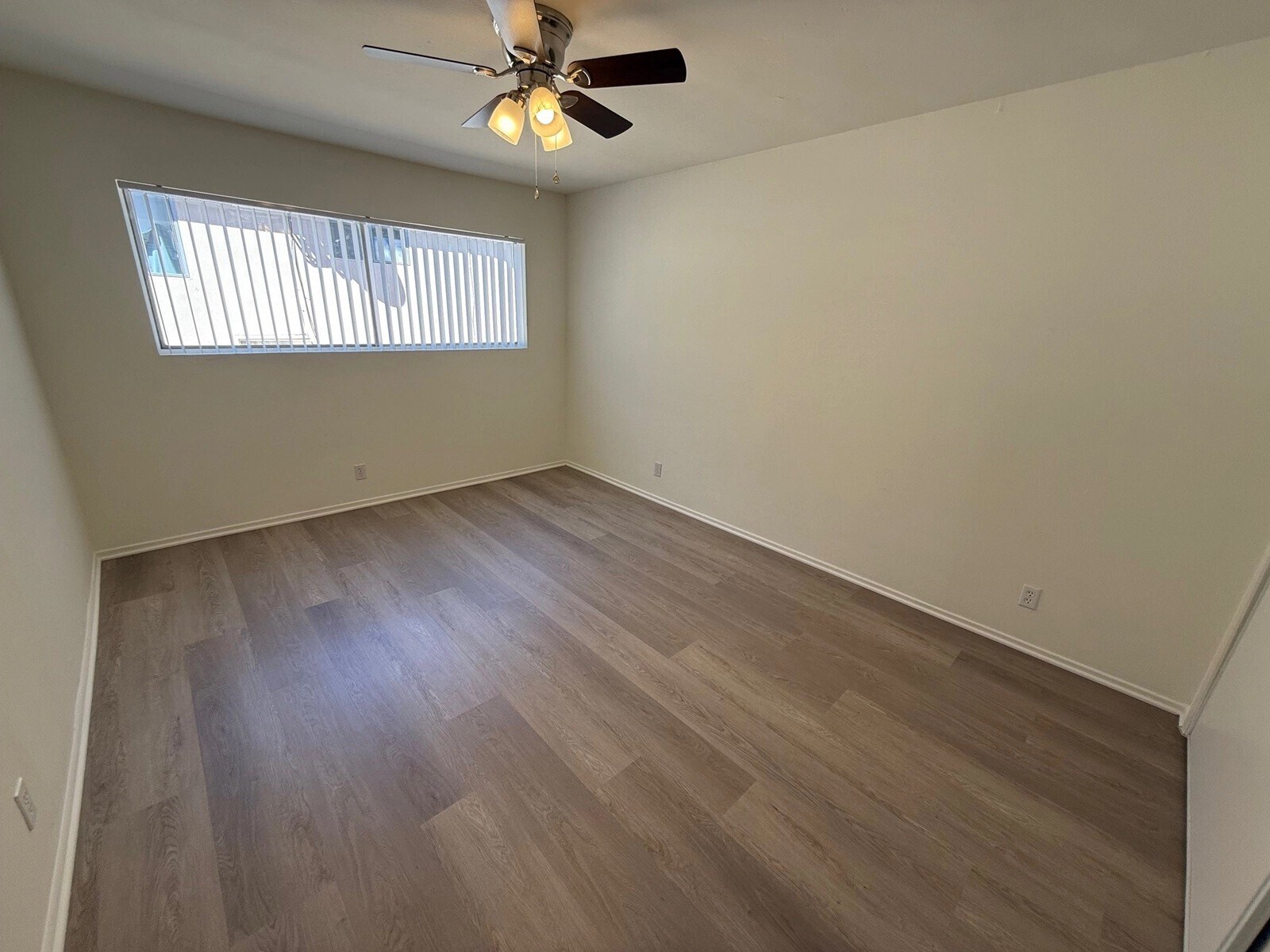 Building Photo - 21809 Lanark St