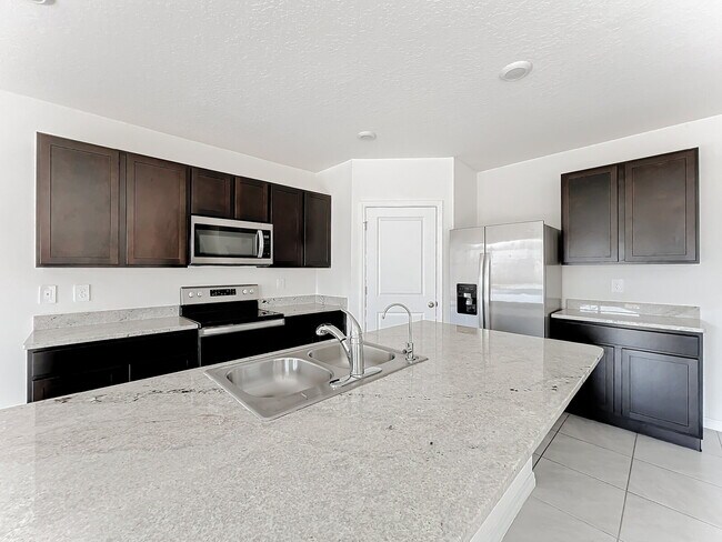 Building Photo - 12744 Lateral Root Dr