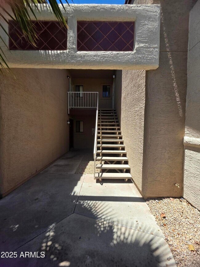 Building Photo - 5757 W Eugie Ave