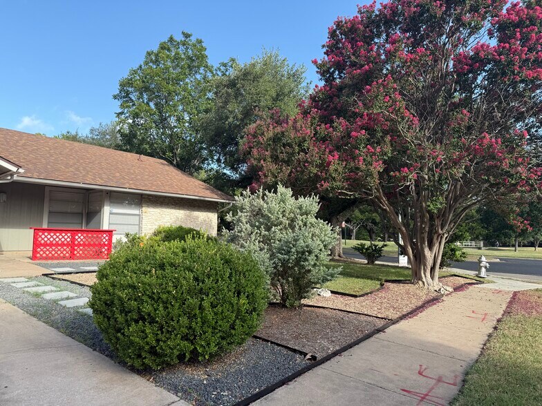 Building Photo - 12306 Hickorystick Cv