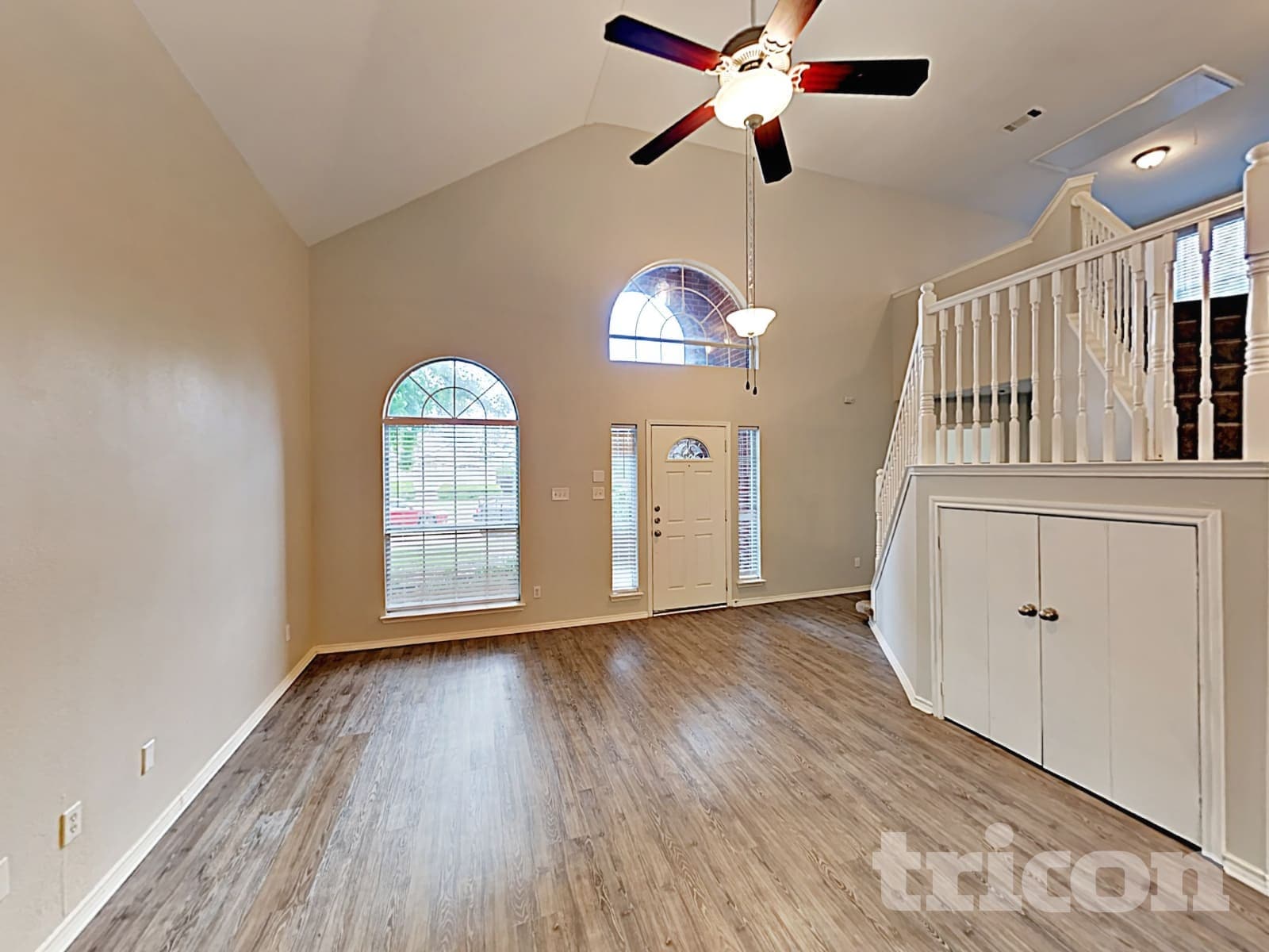 Building Photo - 1028 Glencrest Dr