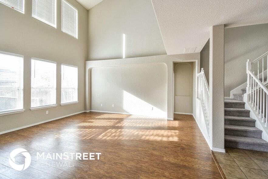 Building Photo - 117 Enchanted View