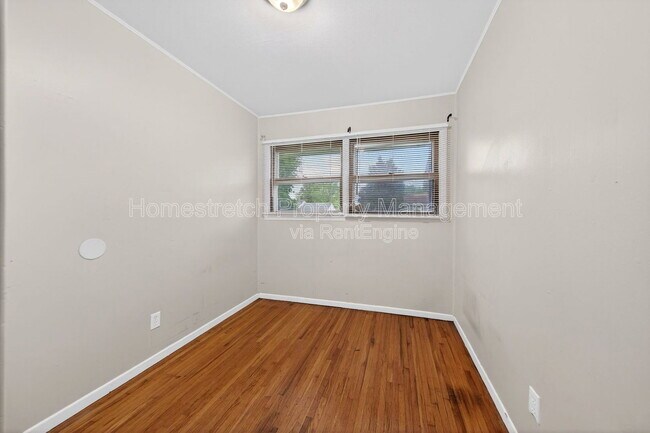 Building Photo - 10409 Renfrew Dr