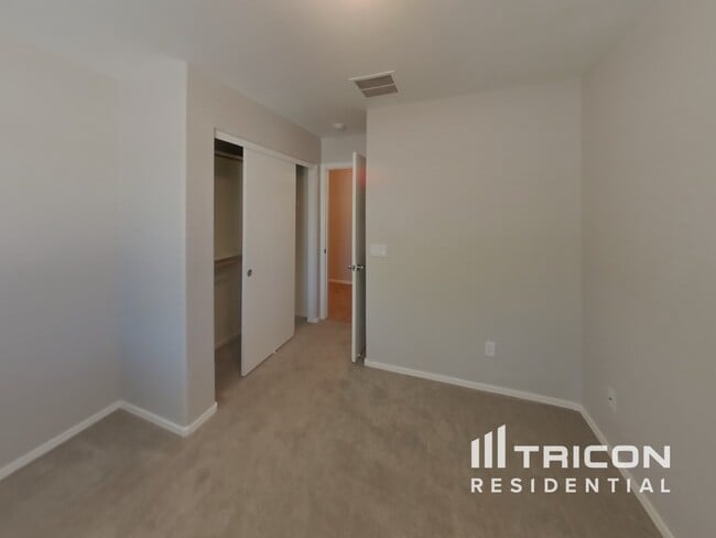 Building Photo - 6837 W Gary Way