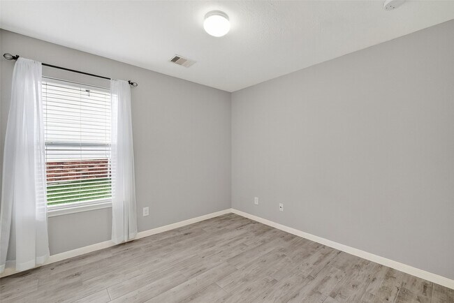 Building Photo - 20610 Moonrise River Ln