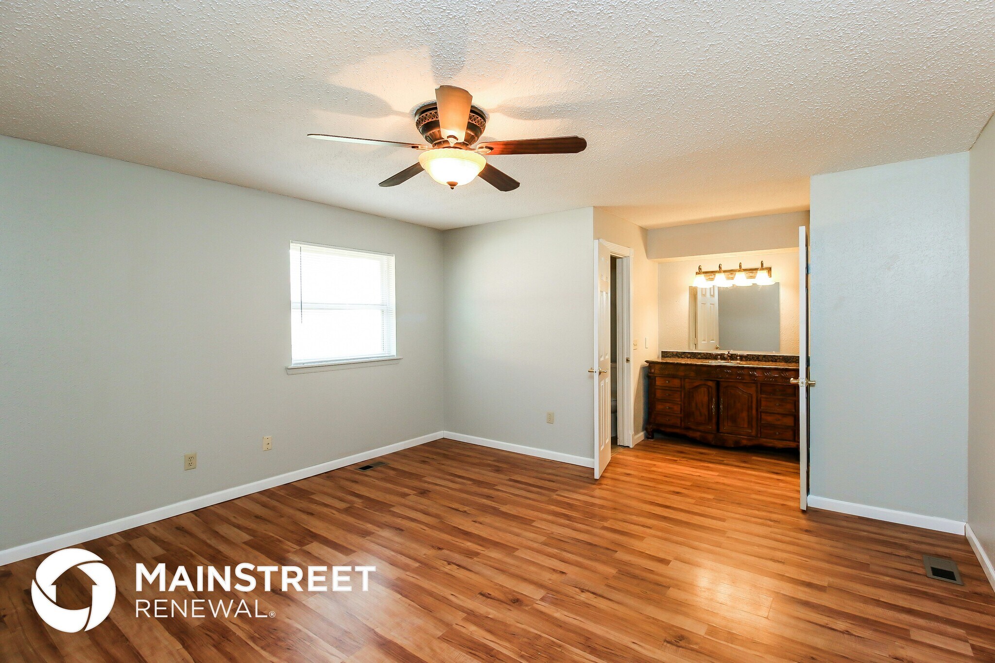 Building Photo - 305 W Grand Teton Ct