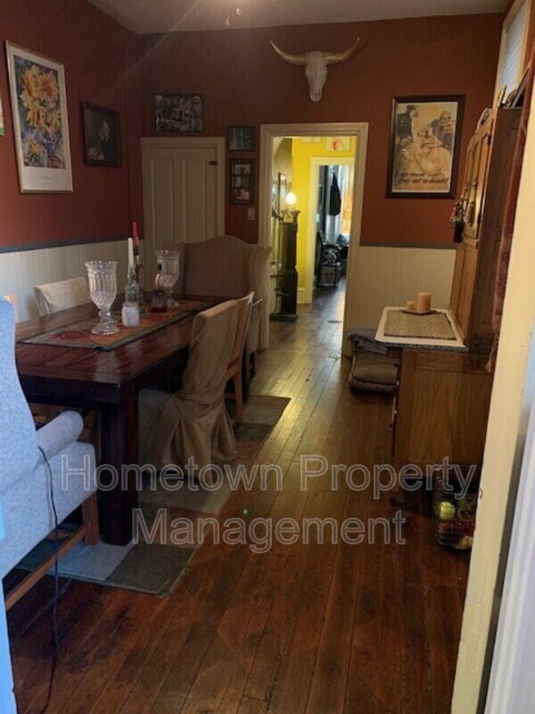 Building Photo - 1202 Penn St