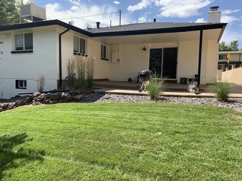 Covered patio - 3360 ward road
