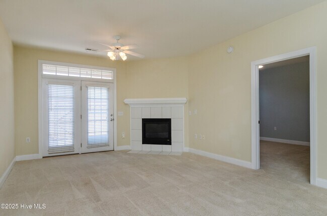 Building Photo - 204 Hilliard Ct