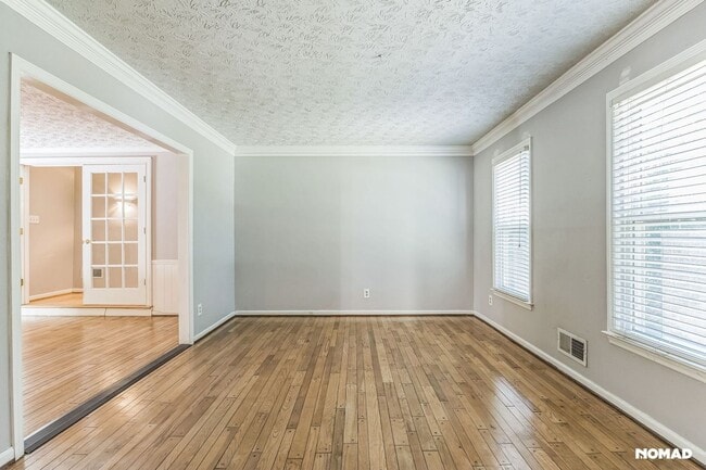 Building Photo - Spacious 5BR House in Marietta
