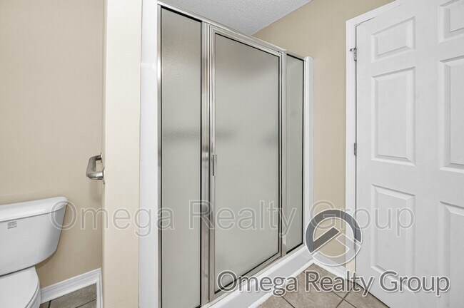 Building Photo - 2672 Rosebud Dr E