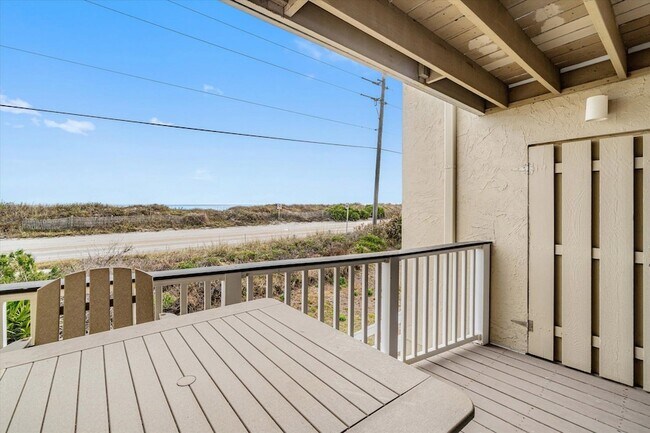 Building Photo - 3385 Coastal Hwy