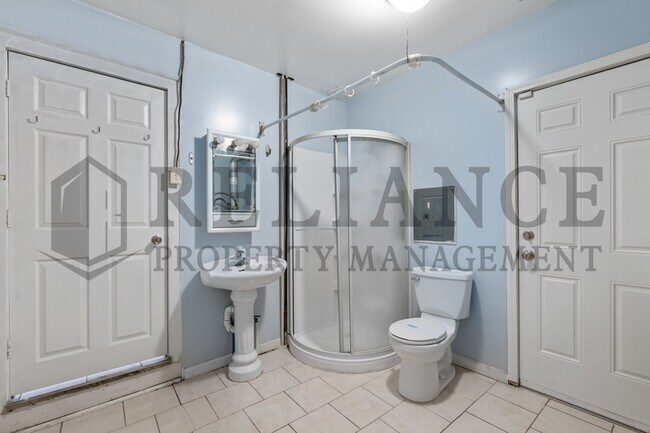 Building Photo - 1249 N Pershing St