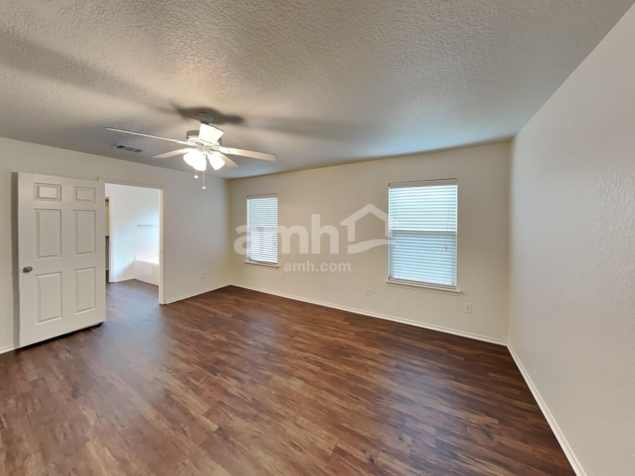 Building Photo - 3123 Candleside Dr