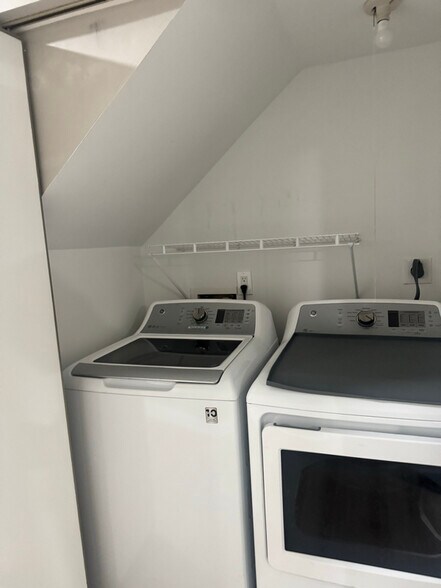 Building Photo - 3147 Antrim Cir