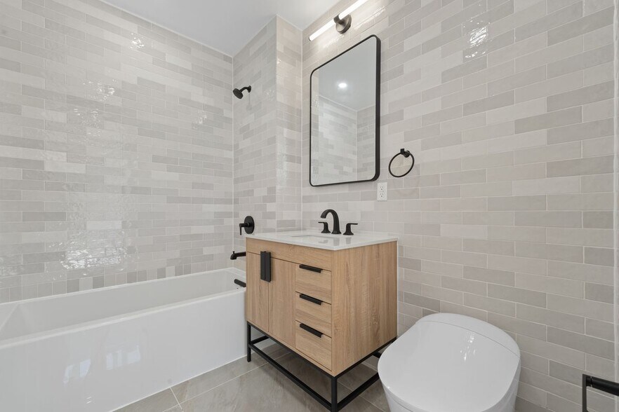 Building Photo - 310 Fenimore St