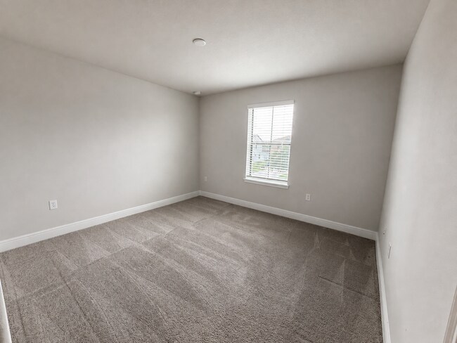 Building Photo - Spacious 6-Bedroom Home with 6.5 Baths in Haines City!