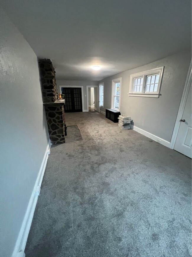 Fire Place in master bedroom - 243 N Queen St